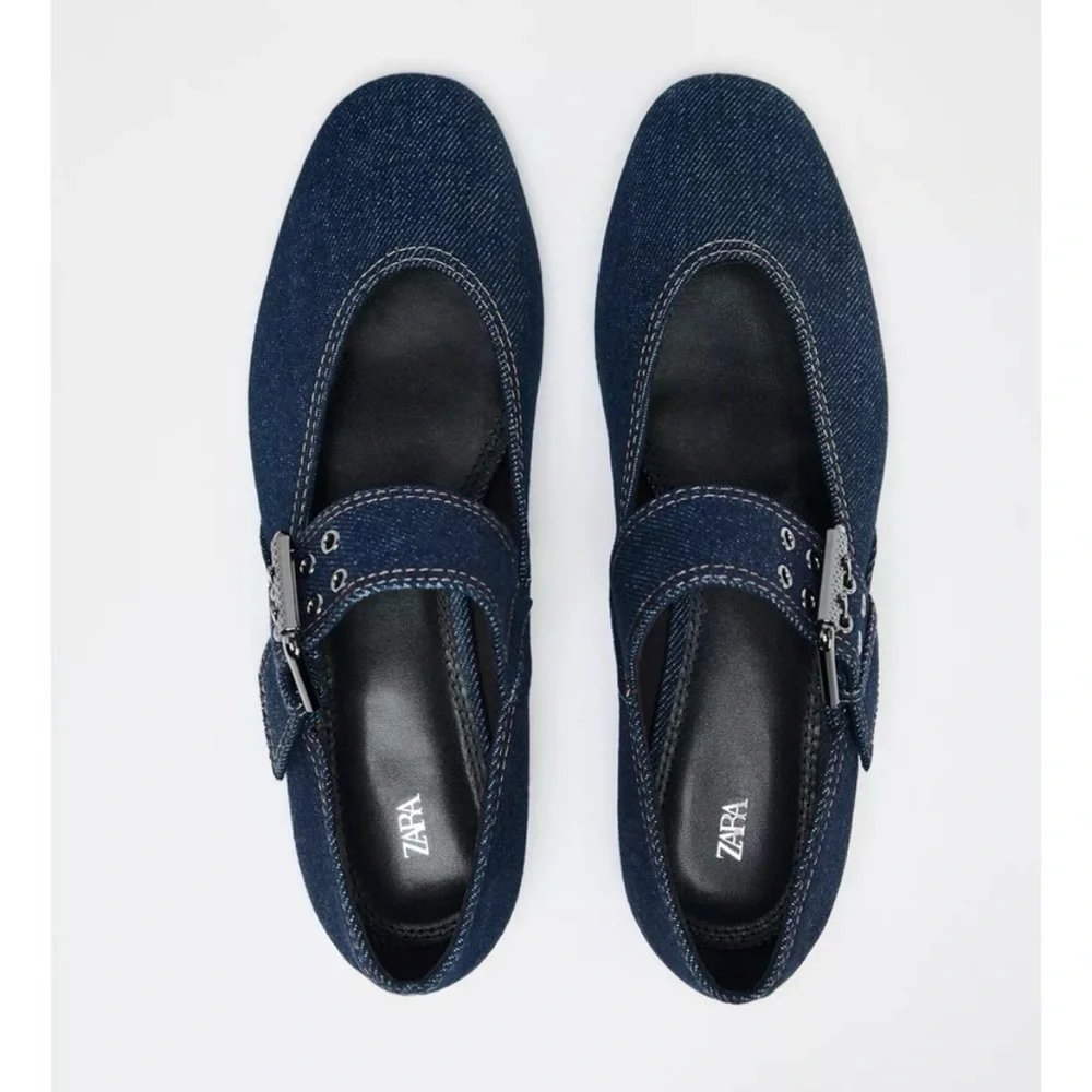 Zara Mary Jane Denim Flats Women’s 10 Blue Dark Wash
Minimalist Chic Everyday - Picture 3 of 16